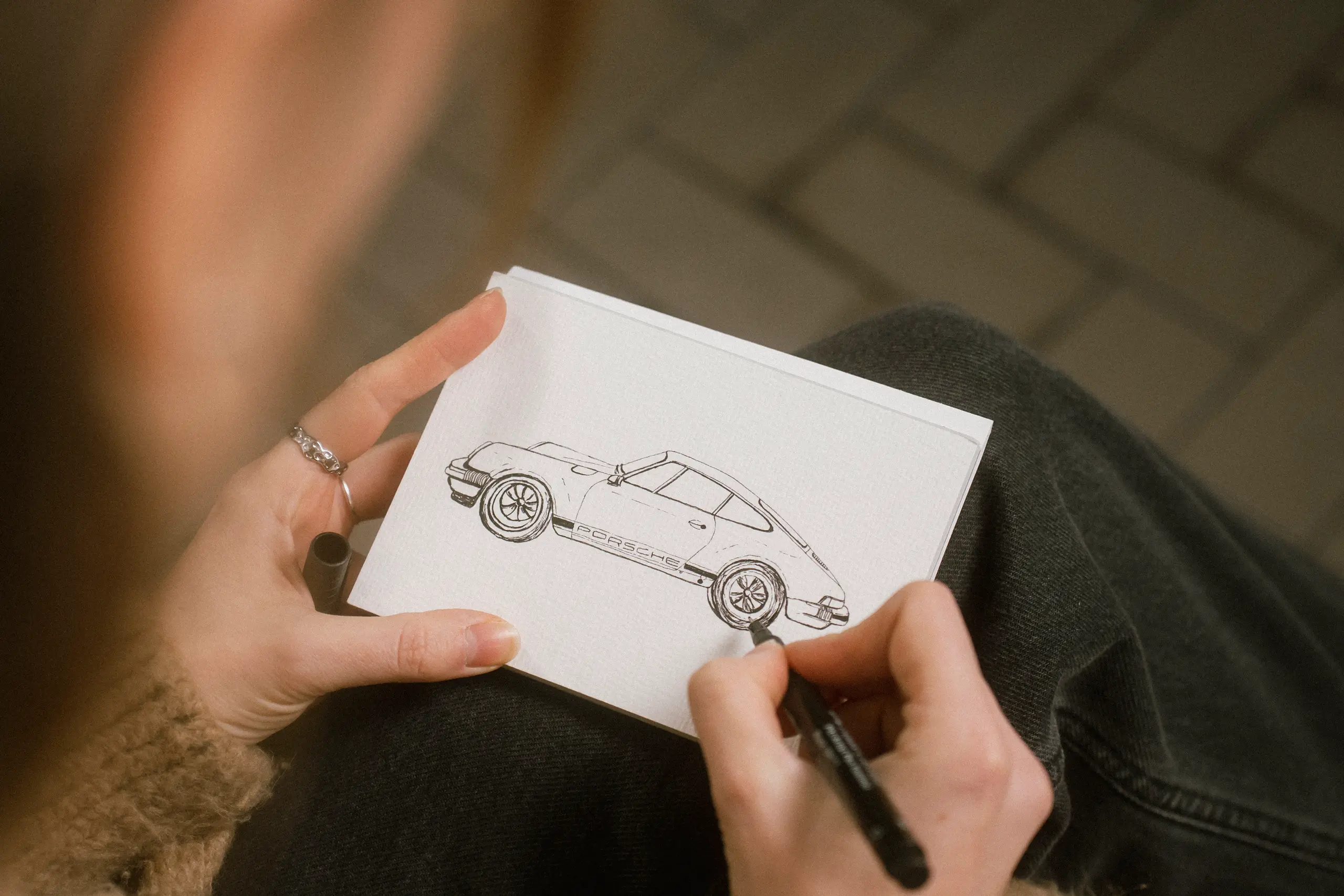 Marina-Kosinski_Künstlerin_Design_Münster_Zeichnen_Porsche_Postkarte